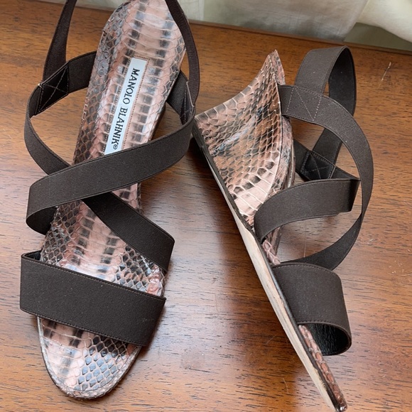 Manolo Blahnik Terwe Snakeskin Wedge Sandal 8.5 - Picture 2 of 4